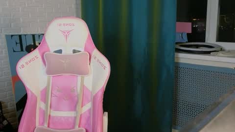 Candytrain online show from 11/21/25, 11:03