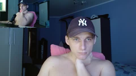 Snapshot of poliglotjoe chatting on 11/02/25, 01:02 Poliglot online show from 11/02/25, 01:02