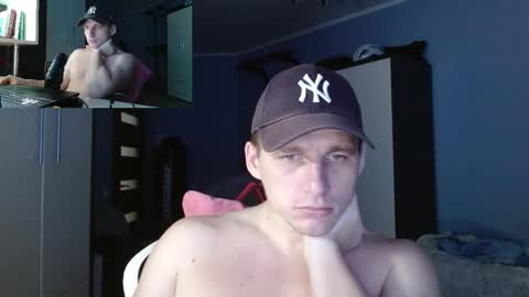 Snapshot of poliglotjoe chatting on 11/06/25, 12:06 Poliglot online show from 11/06/25, 12:06