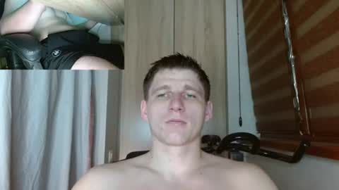 Snapshot of poliglotjoe2 chatting on 06/25/26, 12:32 Poliglotjoe2 online show from 06/25/26, 12:32