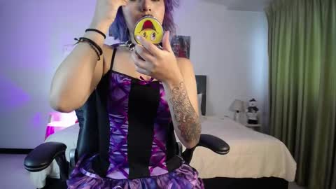 Snapshot of polilla_10_ chatting on 12/04/24, 11:52 Poli online show from 12/04/24, 11:52