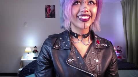 Snapshot of polilla_10_ chatting on 12/18/24, 12:07 Poli online show from 12/18/24, 12:07