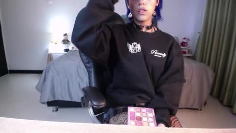 Snapshot of polilla_10_ chatting on 12/28/24, 11:41 Poli online show from 12/28/24, 11:41