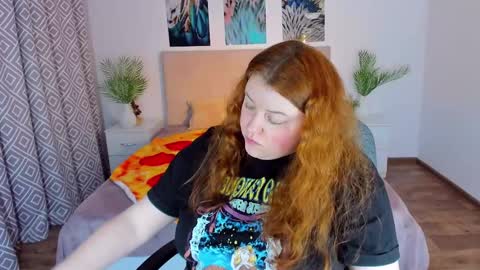 Snapshot of polinasallivan chatting on 01/13/25, 02:00 Polina online show from 01/13/25, 02:00