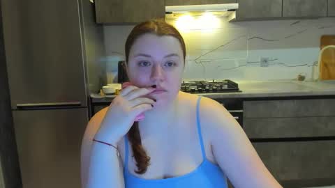 Snapshot of polinasallivan chatting on 02/24/25, 03:20 Polina online show from 02/24/25, 03:20