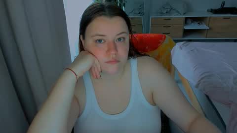 Snapshot of polinasallivan chatting on 10/20/25, 09:21 Polina online show from 10/20/25, 09:21