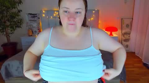 Snapshot of polinasallivan chatting on 03/26/26, 04:12 Polina online show from 03/26/26, 04:12