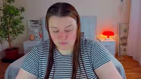 Snapshot of polinasallivan chatting on 04/12/26, 01:16 Polina online show from 04/12/26, 01:16