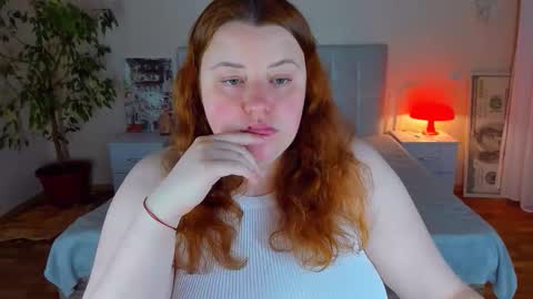 Snapshot of polinasallivan chatting on 05/18/26, 06:58 Polina online show from 05/18/26, 06:58