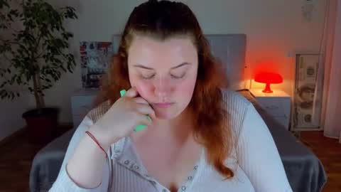 Snapshot of polinasallivan chatting on 06/15/26, 07:38 Polina online show from 06/15/26, 07:38