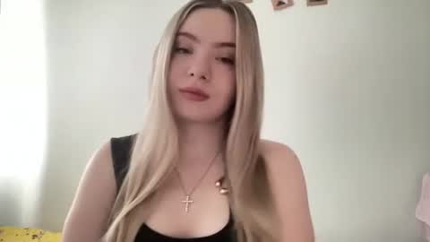 polishangel222 online show from 02/22/26, 10:14