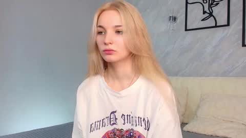 Snapshot of pollimills chatting on 09/16/25, 07:09 pollimills online show from 09/16/25, 07:09