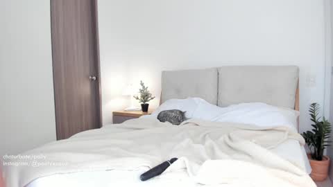 Snapshot of polly_____ chatting on 01/04/25, 09:31 Polly online show from 01/04/25, 09:31