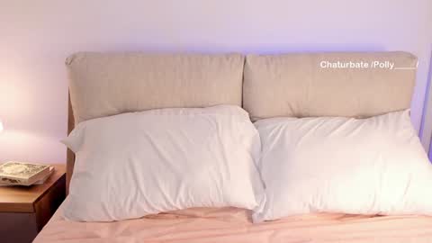 Snapshot of polly_____ chatting on 02/02/25, 12:40 Polly online show from 02/02/25, 12:40