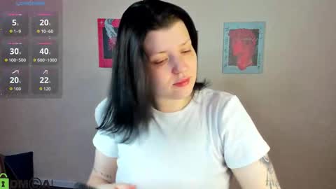 Snapshot of polly__mayer chatting on 10/04/25, 01:03 Polly online show from 10/04/25, 01:03