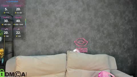 Snapshot of polly__mayer chatting on 10/13/25, 01:05 Polly online show from 10/13/25, 01:05