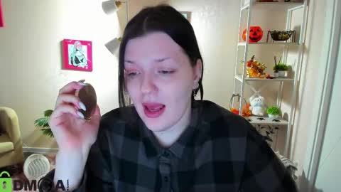 Snapshot of polly__mayer chatting on 11/18/25, 03:16 Polly online show from 11/18/25, 03:16