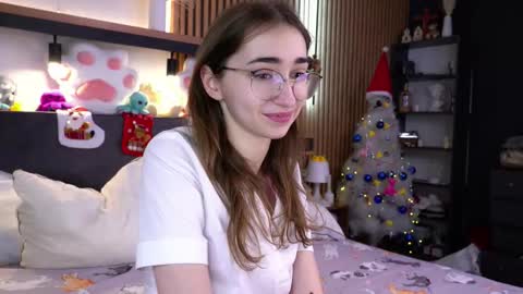 Polly online show from 11/28/25, 07:22