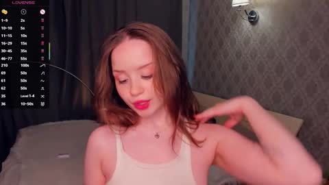 Snapshot of polly_dollie_ chatting on 12/20/25, 09:16 Renet online show from 12/20/25, 09:16