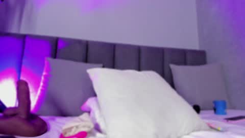 Snapshot of pollybabe_ chatting on 01/21/25, 04:58 POLLY online show from 01/21/25, 04:58