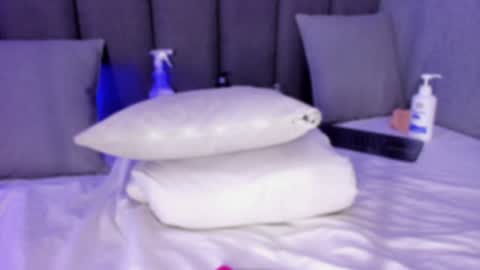 Snapshot of pollybabe_ chatting on 02/04/25, 04:29 POLLY online show from 02/04/25, 04:29