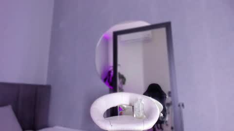 Snapshot of pollybabe_ chatting on 02/11/25, 10:37 POLLY online show from 02/11/25, 10:37