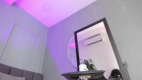 Snapshot of pollybabe_ chatting on 09/24/25, 10:40 POLLY online show from 09/24/25, 10:40