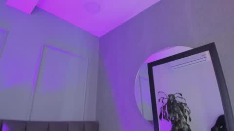 Snapshot of pollybabe_ chatting on 10/10/25, 10:47 POLLY online show from 10/10/25, 10:47