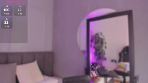 Snapshot of pollybabe_ chatting on 10/23/25, 10:47 POLLY online show from 10/23/25, 10:47