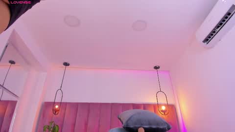 Snapshot of pollybabe_ chatting on 06/22/26, 11:07 POLLY online show from 06/22/26, 11:07