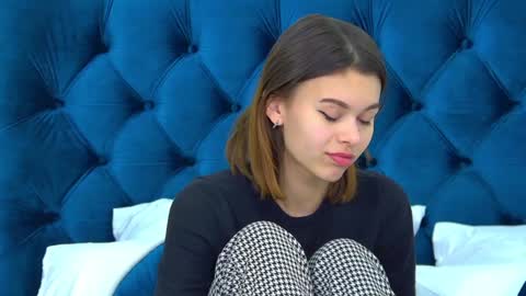 Polly online show from 12/05/24, 11:07