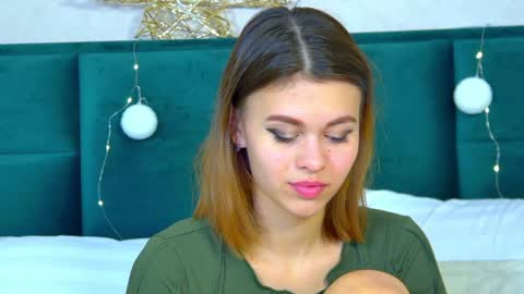 Polly online show from 12/26/24, 06:54