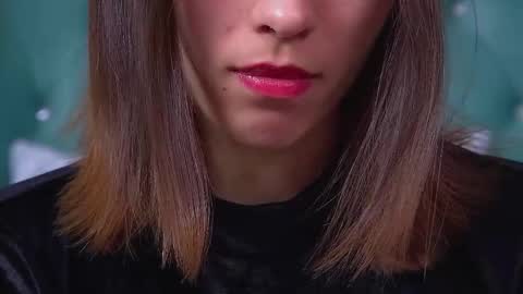 Snapshot of pollylanders chatting on 11/21/25, 07:45 Polly online show from 11/21/25, 07:45