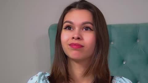 Snapshot of pollylanders chatting on 11/23/25, 06:08 Polly online show from 11/23/25, 06:08