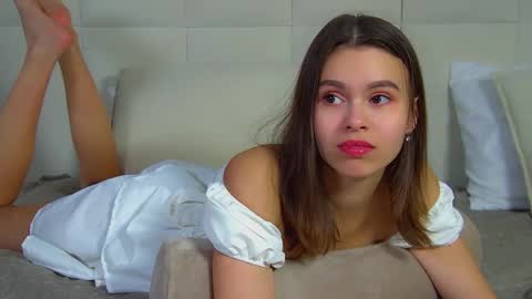 Snapshot of pollylanders chatting on 02/25/26, 06:56 Polly online show from 02/25/26, 06:56