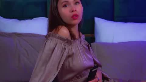 Snapshot of pollylanders chatting on 03/22/26, 10:24 Polly online show from 03/22/26, 10:24