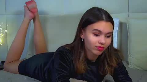 Snapshot of pollylanders chatting on 04/23/26, 06:21 Polly online show from 04/23/26, 06:21