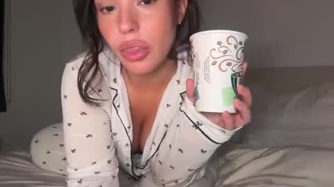 Snapshot of pollyyypocket chatting on 02/09/26, 06:28 Polly Pocket online show from 02/09/26, 06:28