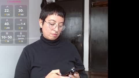 Poly online show from 02/11/25, 06:22