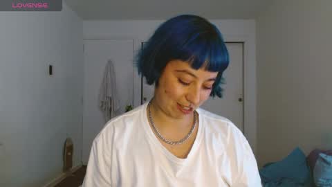 Snapshot of poly_mer chatting on 04/07/26, 11:04 Poly online show from 04/07/26, 11:04