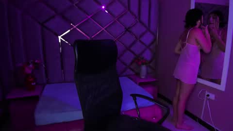 poly sasha  online show from 10/27/25, 02:48