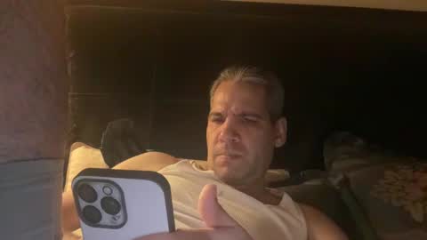 Snapshot of ponchynyc chatting on 10/09/25, 01:25 PONCH online show from 10/09/25, 01:25