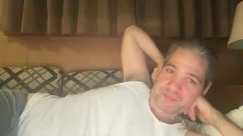 Snapshot of ponchynyc chatting on 11/15/25, 05:49 PONCH online show from 11/15/25, 05:49