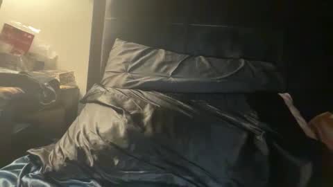 Snapshot of ponchynyc chatting on 02/04/26, 01:55 PONCH online show from 02/04/26, 01:55