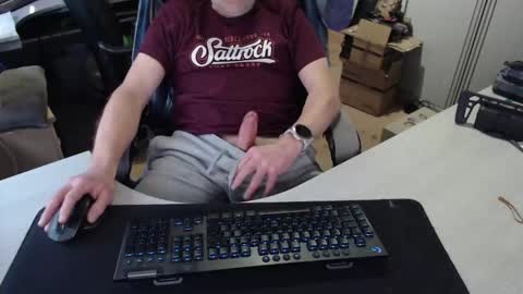 Snapshot of poodledude chatting on 02/16/26, 02:46 Dave online show from 02/16/26, 02:46