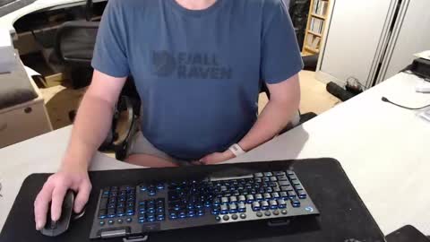 Snapshot of poodledude chatting on 03/08/26, 11:03 Dave online show from 03/08/26, 11:03