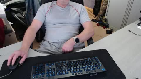 Snapshot of poodledude chatting on 03/17/26, 03:48 Dave online show from 03/17/26, 03:48