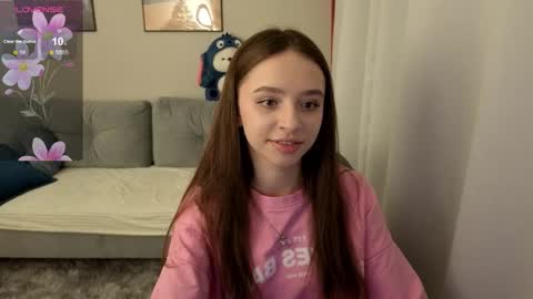 Snapshot of poopl_19 chatting on 01/18/26, 02:04 Cindy online show from 01/18/26, 02:04