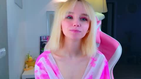 Snapshot of popjenny chatting on 04/12/26, 06:18 Hi Daddy Im Jane online show from 04/12/26, 06:18