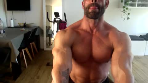 Snapshot of popopo00 chatting on 11/25/25, 05:24 popopo0 online show from 11/25/25, 05:24